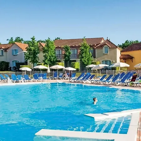 Lägenhet Stunning In With 1 Bedrooms, Wifi And Heated Swimming Pool